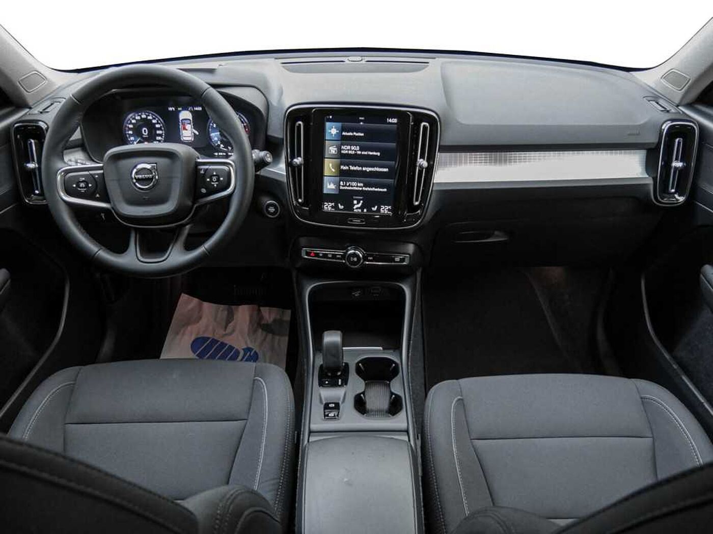 Volvo  T3 Momentum Pro Geartronic Kam SHZ Navi