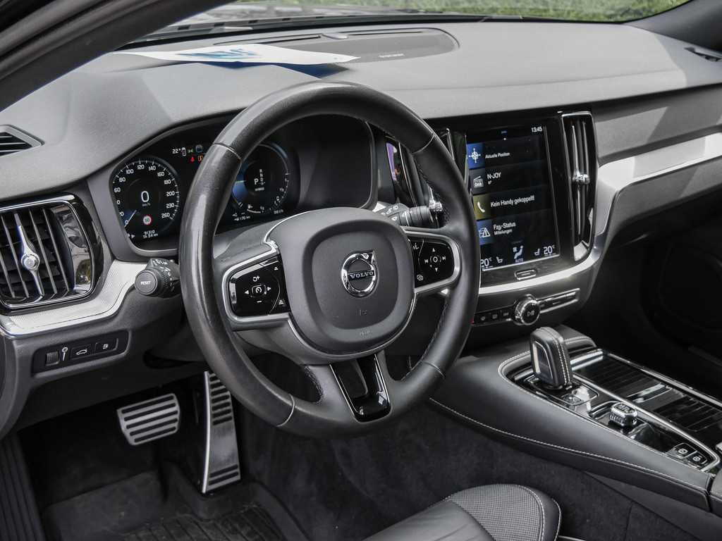 Volvo  T6 AWD R-Design Recharge Plug-In Hybrid