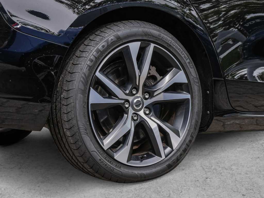 Volvo  T6 AWD R-Design Recharge Plug-In Hybrid