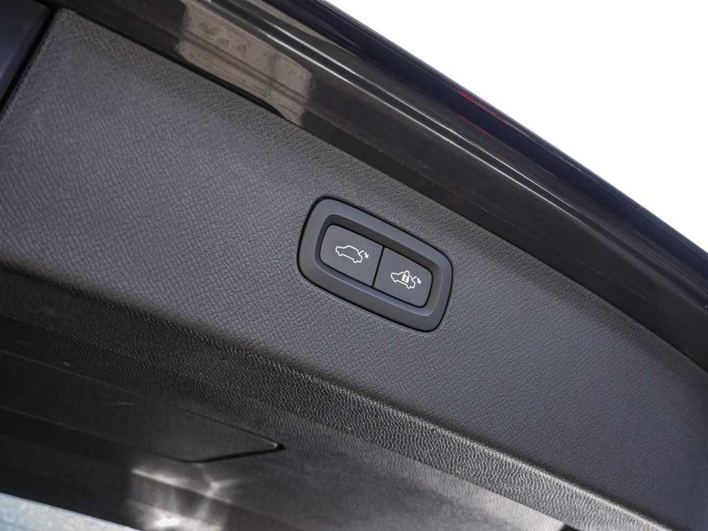 Volvo  B5 Inscription AWD Stdhzg 360° Pano