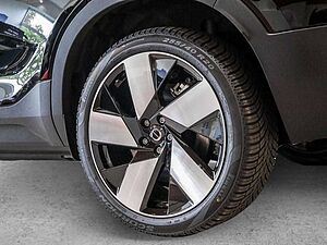 Volvo  Plus Recharge Pure Electric Navi Kam Blis ACC