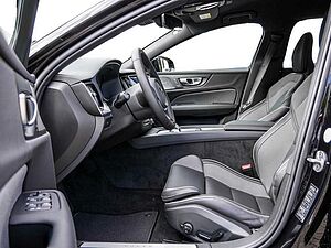 Volvo  B4 Plus Dark ACC Google Stdhzg Kam HK