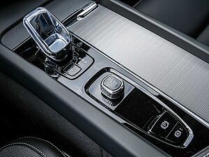 Volvo  B4 Plus Dark ACC Google Stdhzg Kam HK