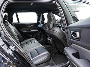 Volvo  B4 Plus Dark ACC Google Stdhzg Kam HK