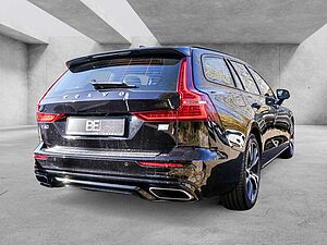 Volvo  T6 Recharge AWD R-Design H-K Pano Kam