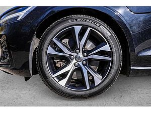 Volvo  T6 Recharge AWD R-Design H-K Pano Kam