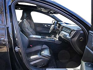 Volvo  T6 Recharge AWD R-Design H-K Pano Kam