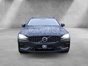 Volvo  B4 Plus Dark Navi Kam SHZ LH BLIS ACC