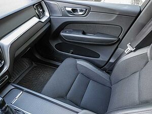 Volvo  D4 AWD Momentum Navi Kam Pano AHK