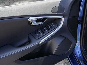 Volvo  T2 R-Design Geartronic LED Navi SHZ
