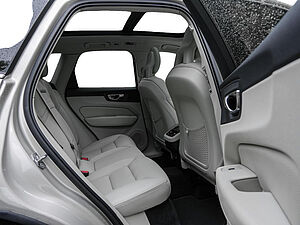 Volvo  D5 AWD Inscription Luft Kam Pano