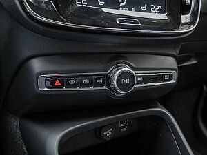 Volvo  T3 Momentum Pro Geartronic Kam SHZ Navi