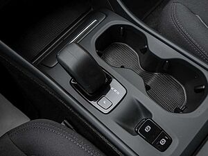 Volvo  T3 Momentum Pro Geartronic Kam SHZ Navi