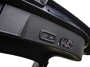 Volvo  T3 Momentum Pro Geartronic Kam SHZ Navi