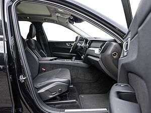 Volvo  B4 Diesel AWD Momentum Pro Navi Pano SHZ