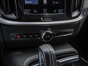 Volvo  T6 AWD R-Design Recharge Plug-In Hybrid