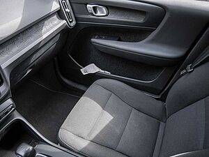 Volvo  T3 Basis Navi SHZ KAM BLIS PDC