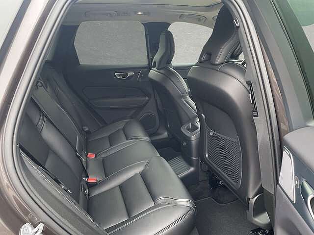 Volvo  T6 Plug-in Hybrid AWD Ultra Dark AHK