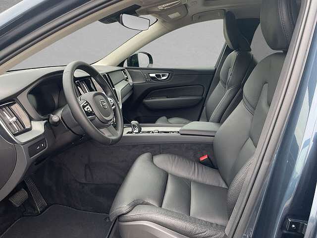 Volvo  T6 AWD Plug-in Hybrid Plus Dark AHK ACC SD