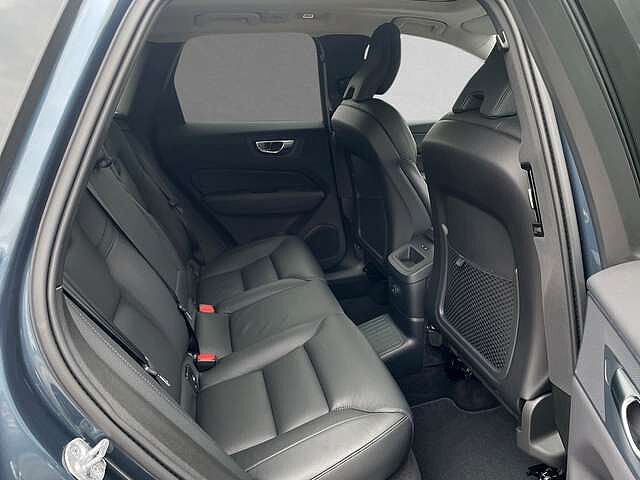 Volvo  T6 AWD Plug-in Hybrid Plus Dark AHK ACC SD