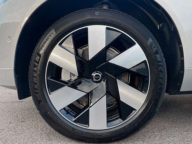 Volvo  T8 Plug-in Hybrid AWD Ultra Dark AHK