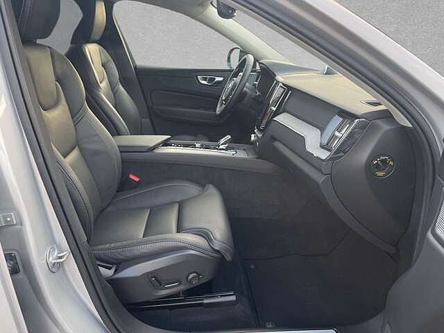 Volvo  T8 Plug-in Hybrid AWD Ultra Dark AHK