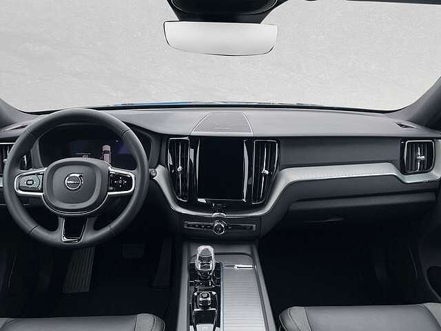 Volvo  B4 Mild-Hybrid Plus Dark AHK ACC LED