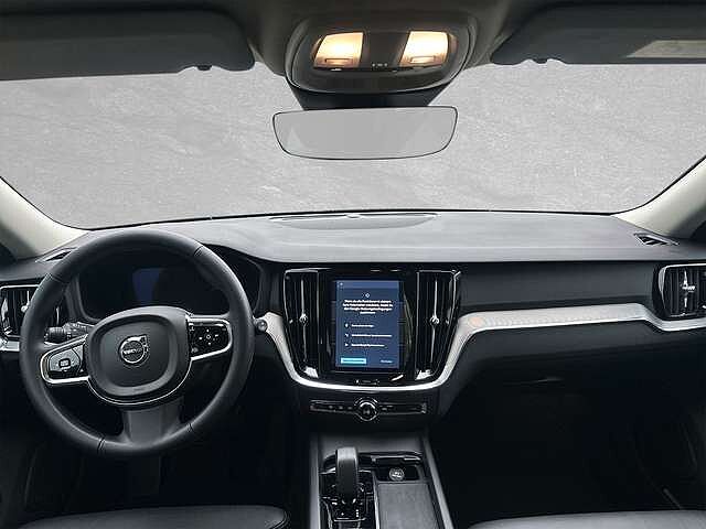 Volvo  B4 AWD Plus Mild Hybrid LED