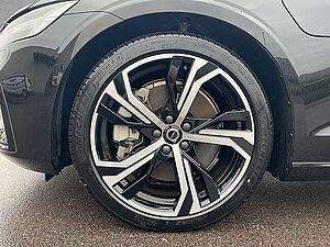 Volvo  T6 AWD Recharge Plus Dark ACC BLIS LED