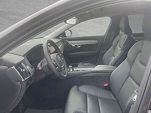 Volvo  B4 Mild Hybrid Ultimate Bright AHK ACC HUD