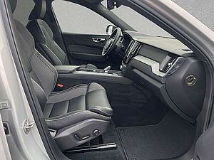 Volvo  B4 Mild-Hybrid Plus Dark AHK ACC BLIS