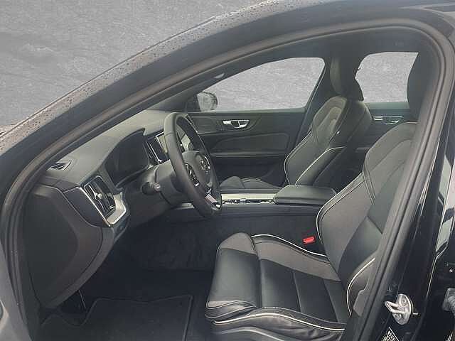 Volvo  B5 AWD Mild-Hybrid Ultimate Dark ACC BLIS SD