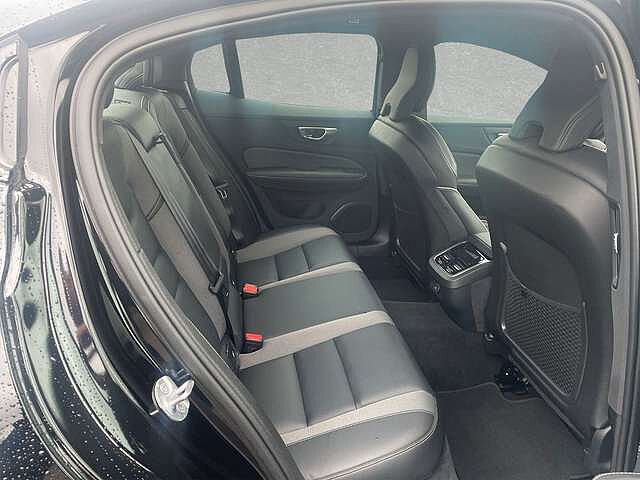 Volvo  B5 AWD Mild-Hybrid Ultimate Dark ACC BLIS SD