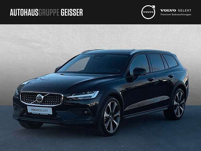Volvo  B4 AWD Mild-Hybrid Ultimate