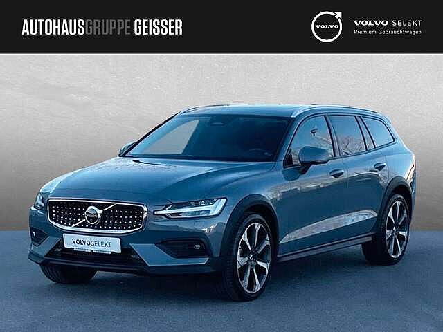 Volvo  B4 AWD Mild-Hybrid Ultimate