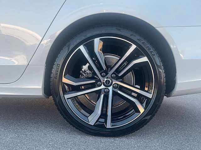 Volvo  T8 AWD Recharge Ultimate Dark  ACC BLIS SD