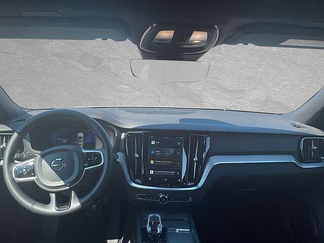 Volvo  B4 Mild-Hybrid Plus Dark ACC BLIS SD