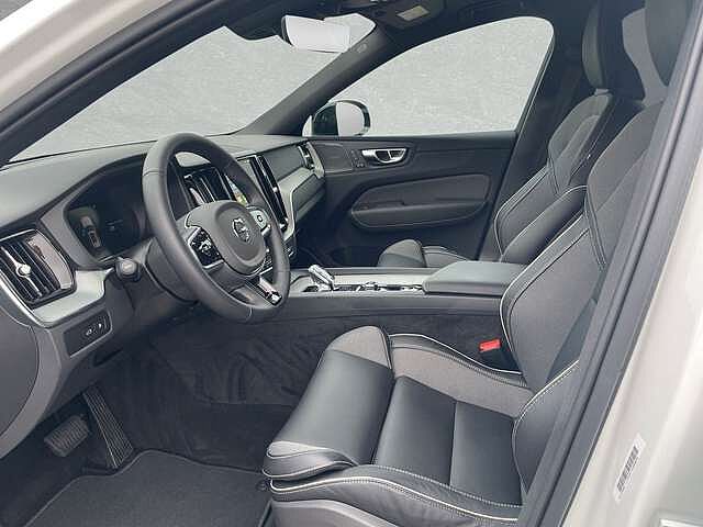 Volvo  T6 AWD Recharge Plus Dark ACC BLIS SD