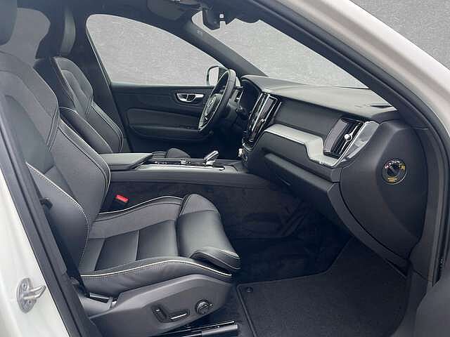 Volvo  T6 AWD Recharge Plus Dark ACC BLIS SD