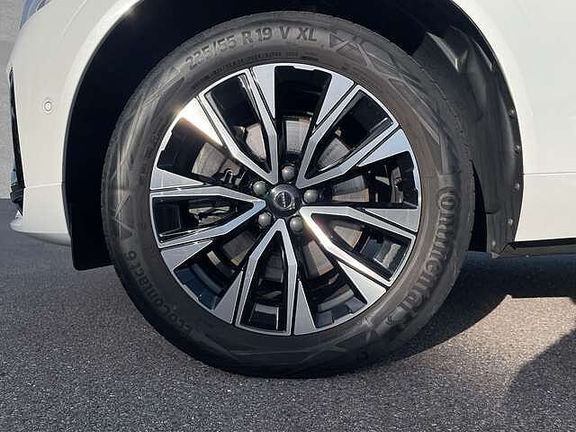 Volvo  B4 Mild-Hybrid Plus Dark ACC BLIS SD