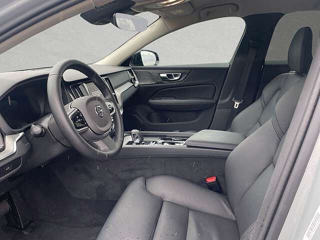 Volvo  B4 Mild-Hybrid Plus Dark ACC BLIS LED