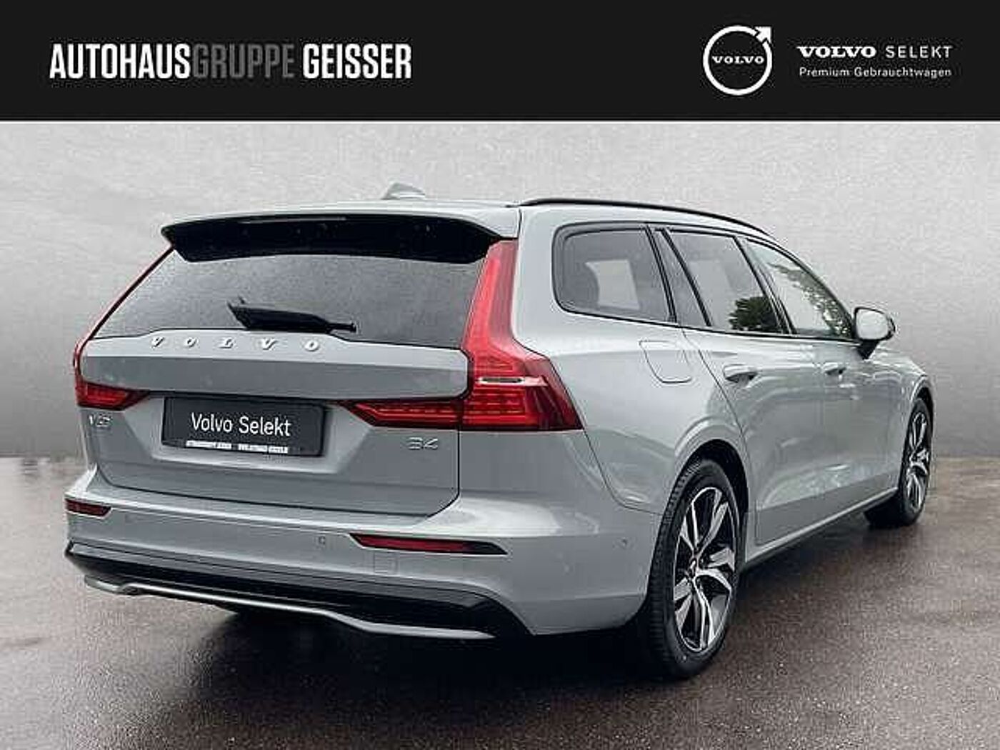 Volvo  B4 Mild-Hybrid Plus Dark ACC BLIS LED