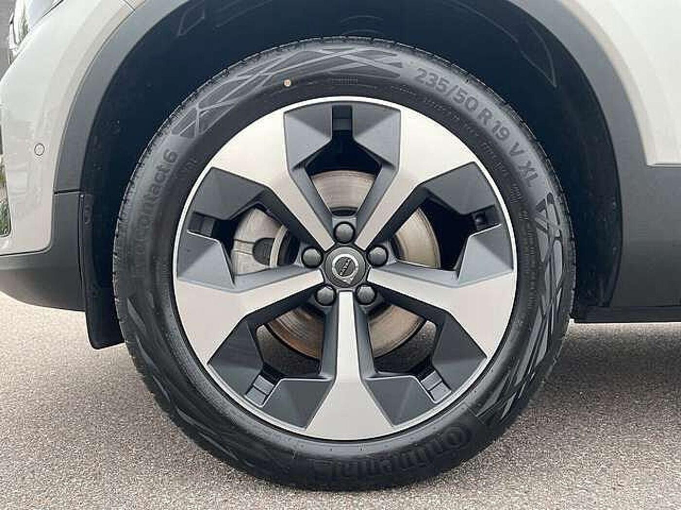 Volvo  B4 MILD Hybrid Automatik Plus Dark ACC BLIS