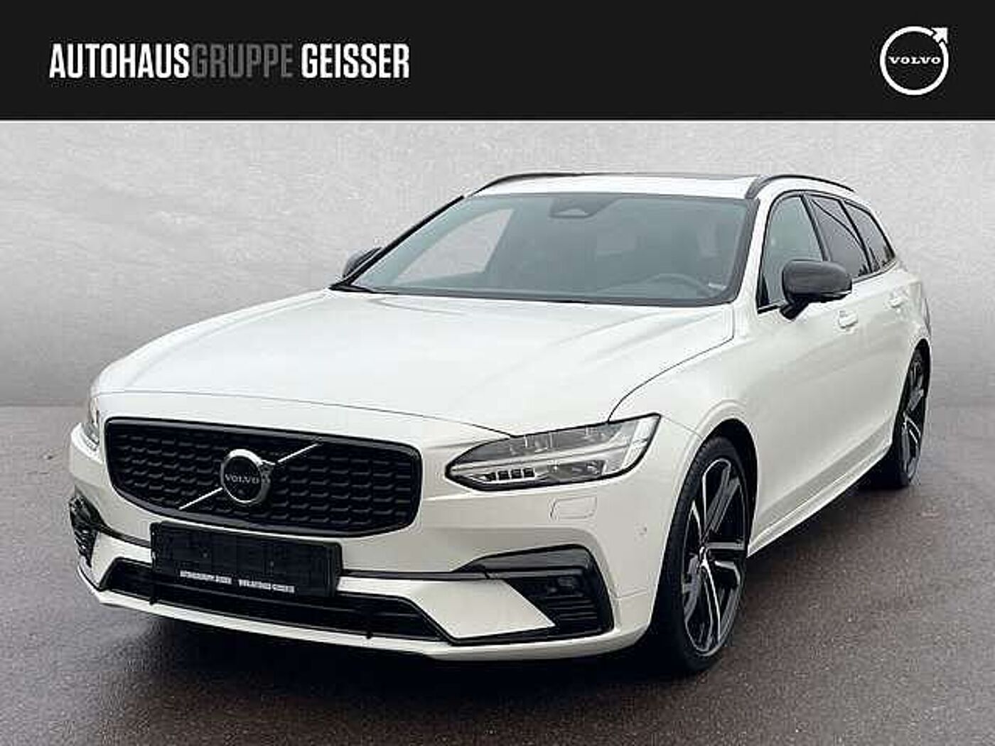 Volvo  B4 Mild-Hybrid Plus Dark ACC BLIS SD