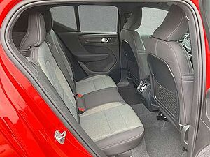 Volvo  T2 Automatik Plus Dark  LED