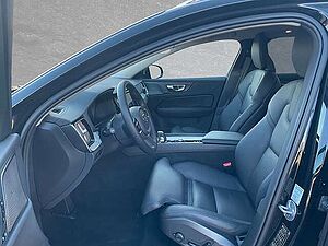 Volvo  B4 AWD Mild-Hybrid Ultimate