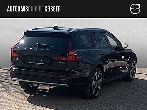 Volvo  B4 AWD Mild-Hybrid Ultimate