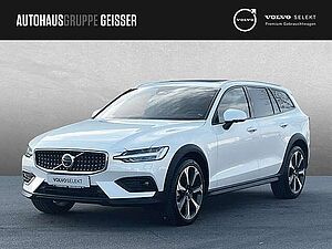 Volvo  B4 AWD Mild-Hybrid Ultimate