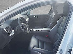 Volvo  B4 AWD Mild-Hybrid Ultimate