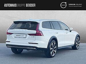 Volvo  B4 AWD Mild-Hybrid Ultimate